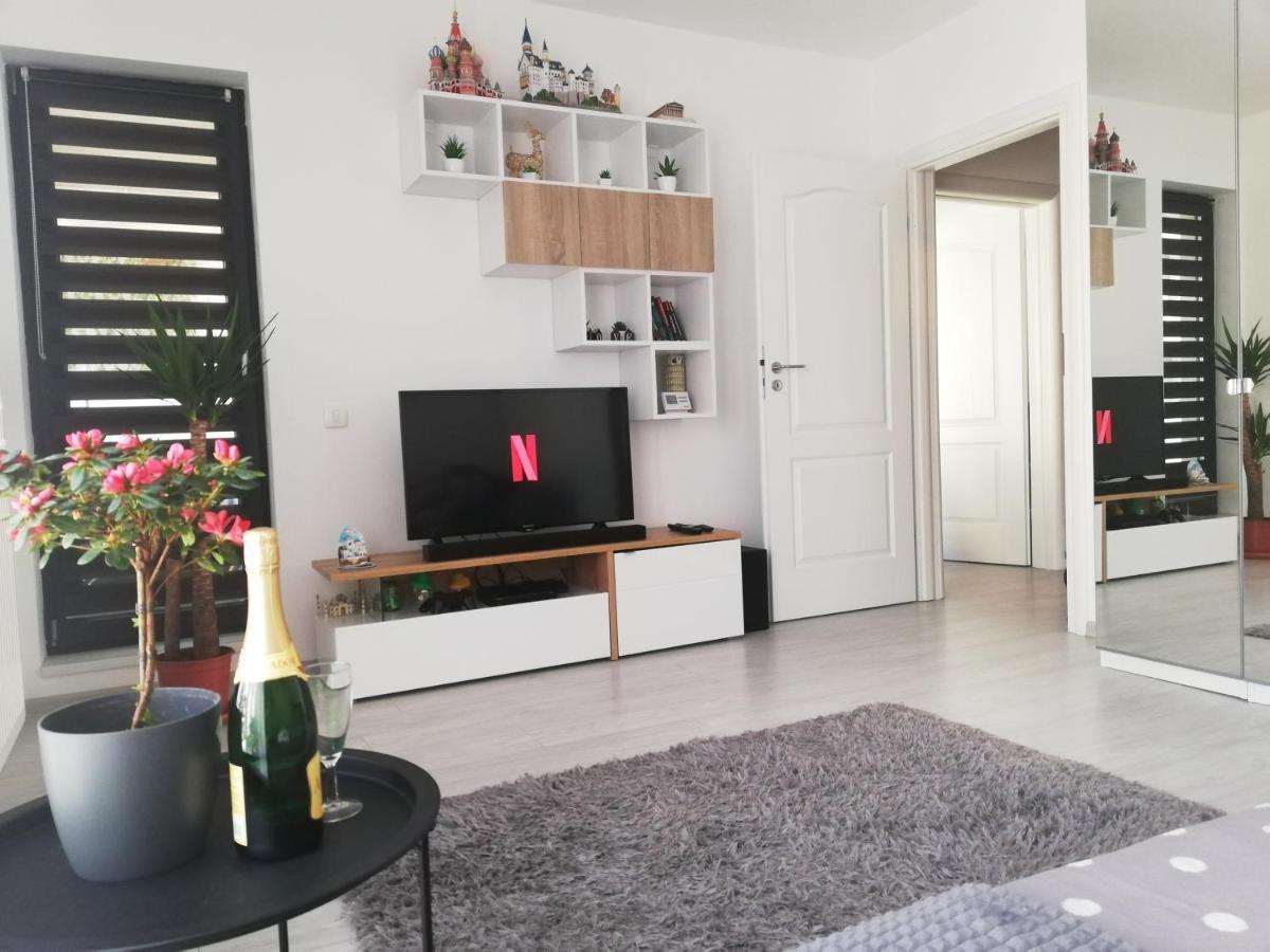 Marlen's Apartment *